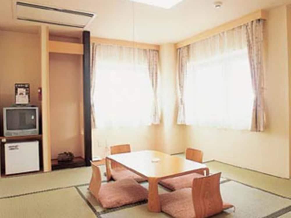 Hotel Okabe Shiosaitei واكاناي المظهر الخارجي الصورة