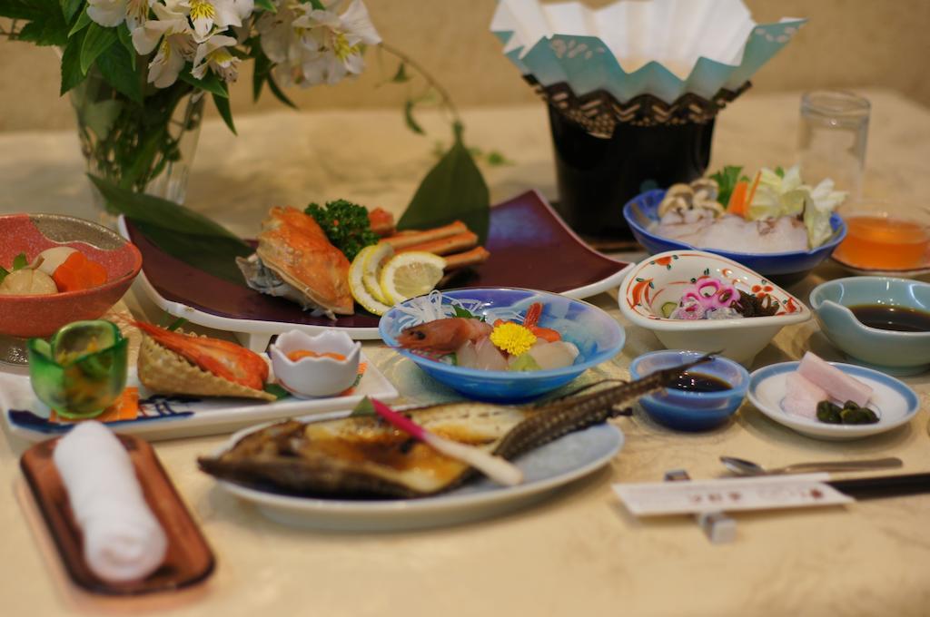 Hotel Okabe Shiosaitei واكاناي المظهر الخارجي الصورة